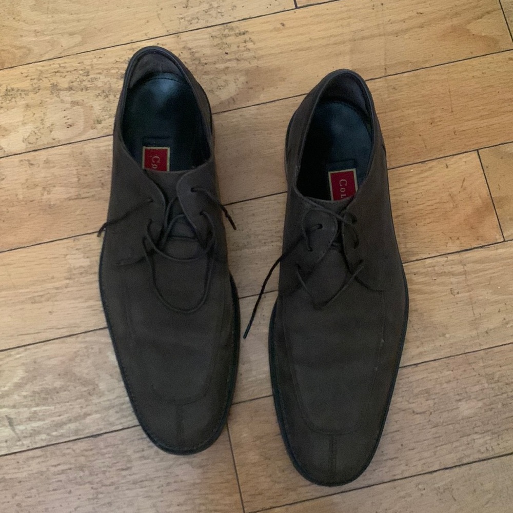 Cole Haan leather shoes ( size 9 )